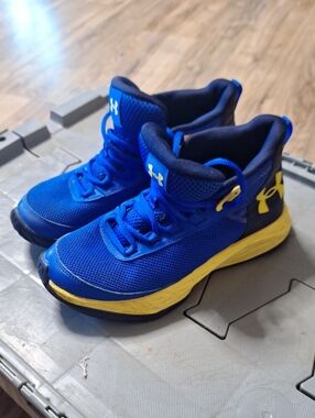Under Armour Kids Royal Blue and Yellow High-Top Sneakers